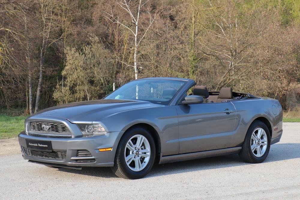 Ford Mustang Cabrio 2013